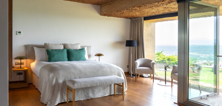 JUNIOR SUITE WITH PRIVATE GARDEN